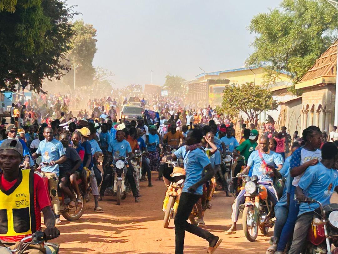 Nord-Ouest : Anicet Georges Dologuélé au plus près des populations de Lim-Pendé et de l’Ouham-Pendé