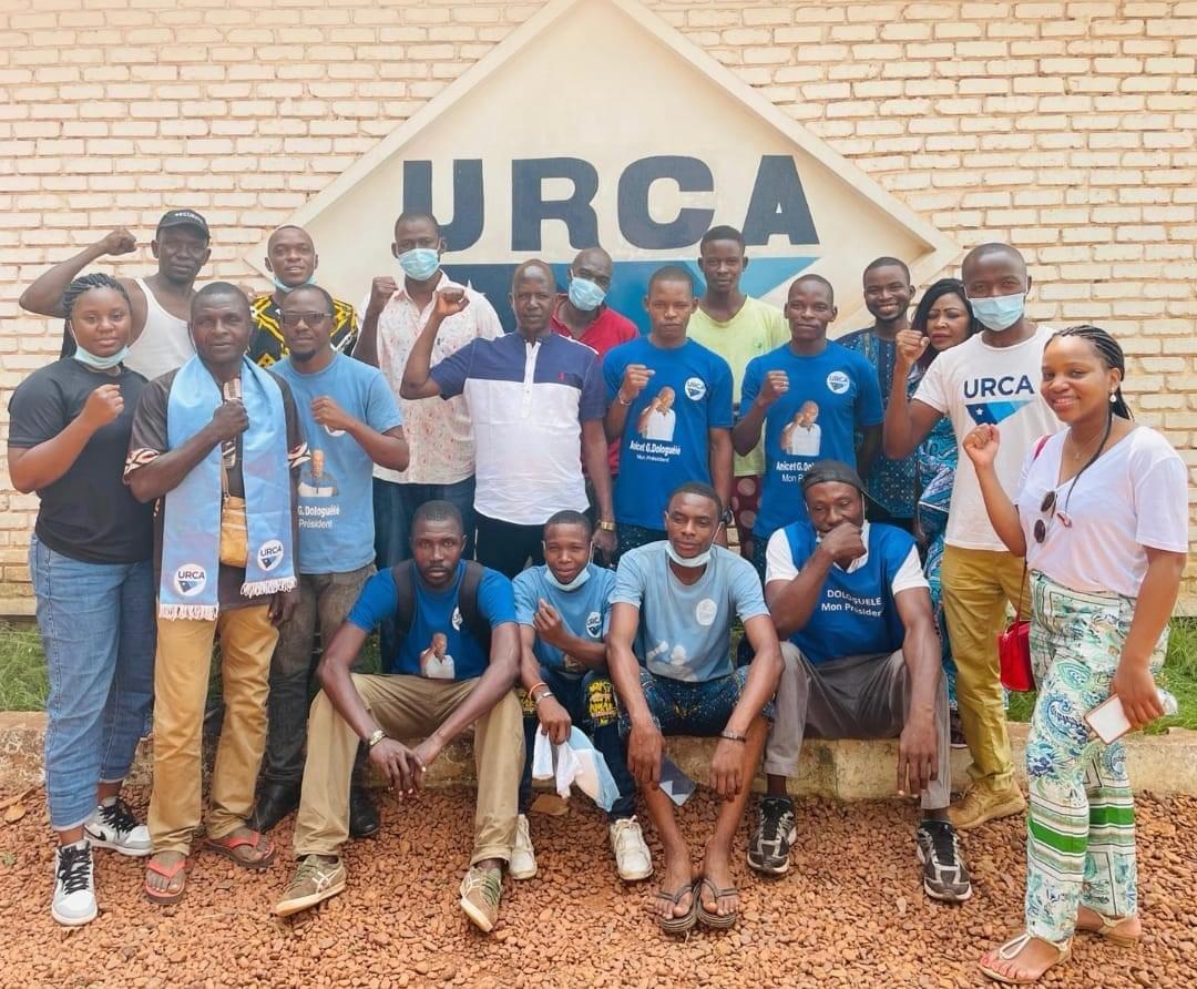 Coups de balais et nettoyage du Siège URCA par les jeunes de l'OJRCA